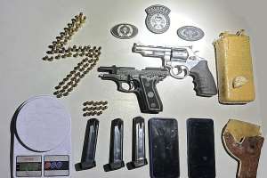 PM apreende três armas de fogo e veÃculos roubados em Arapiraca | Ascom PM-AL