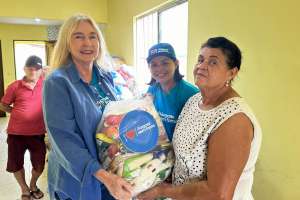 Governo entrega duas toneladas de alimentos em Arapiraca |