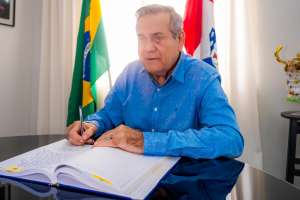 Lessa assume governo e garante funcionamento pleno da máquina pública | Agência Alagoas